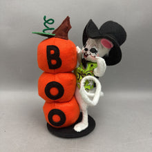 Load image into Gallery viewer, Annalee Boo Mouse Pumpkin' Stack (~8.5")
