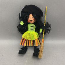 Load image into Gallery viewer, Annalee Halloween Witch w/ Broom (9")
