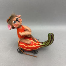 Load image into Gallery viewer, Annalee Gourd-Rider Mouse (5")
