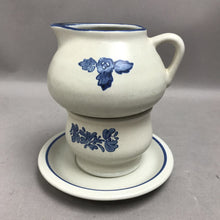 Load image into Gallery viewer, Pfaltzgraff Yorktowne Stoneware Creamer &amp; Sugar w/Underplate (7")
