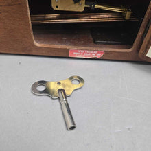 Load image into Gallery viewer, Vintage Seth Thomas "Woodbury" #1302 Westminster Chime Mantel Clock (8x18x4.5)
