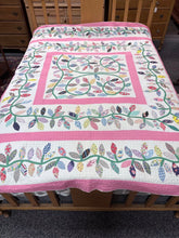 Load image into Gallery viewer, Vintage Handmade Pink Boarded Autumn Leaves Quilt (80x84)
