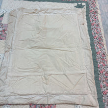 Load image into Gallery viewer, Arch Quilts 8 Point Star Quilt &amp; Pillow Sham (84x66)

