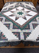 Load image into Gallery viewer, Multicolor Floral Patchwork 8 Point Star Quilt (84x84)
