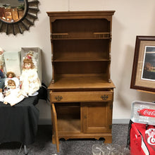 Load image into Gallery viewer, Dearborn Maple Hutch (68x34x18)
