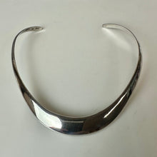 Load image into Gallery viewer, Vintage Mexican Sterling Collar Necklace (13.5" Adjustable)
