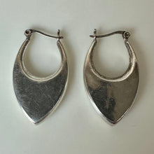 Load image into Gallery viewer, Vintage Sterling Puffed Pointed Crescent Hoop Earrings (1.5")

