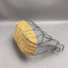 Load image into Gallery viewer, Vintage Chrome Chickenr Wire Egg Basket (13x11)

