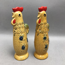 Load image into Gallery viewer, Vintage Ceramic Chicken Salt &amp; Pepper Shakers (7")
