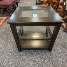 Load image into Gallery viewer, End Table w/Glass Inlay (25x24x24)
