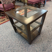 Load image into Gallery viewer, End Table w/Glass Inlay (25x24x24)
