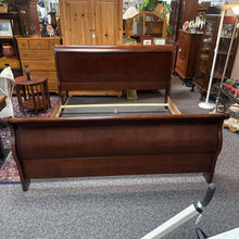 Load image into Gallery viewer, King Sleigh Bed (47x82x91)
