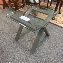 Load image into Gallery viewer, Metal Frame Glass Top End Table (24x24x24)
