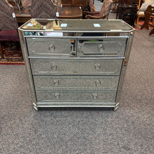 Load image into Gallery viewer, Mirrored Dresser 5 Drawer (36x40x20)
