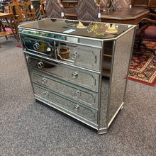 Load image into Gallery viewer, Mirrored Dresser 5 Drawer (36x40x20)
