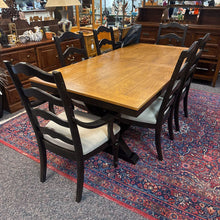 Load image into Gallery viewer, Oak / Black Dining Table w/6 Chairs 22" Leaf (30x40x80) Wildenauer Two Tone
