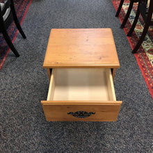 Load image into Gallery viewer, Nightstand (25x18x16)
