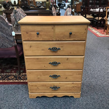Load image into Gallery viewer, Dresser 5 Drawer (45x31x16)
