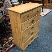 Load image into Gallery viewer, Dresser 5 Drawer (45x31x16)
