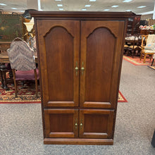 Load image into Gallery viewer, TV Armoire (58x35x21)
