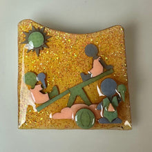 Load image into Gallery viewer, Vintage Lucinda 'Little People' Resin Art Brooch Pin (2")
