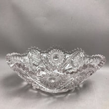 Load image into Gallery viewer, Vintage Sawtooth Pinwheel Oval Serving Bowl (4x11x8)
