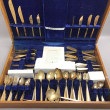 Load image into Gallery viewer, Solid Nickle Bronze 114 Piece Flatware

