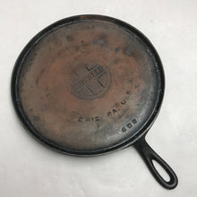 Load image into Gallery viewer, Griswold 9 Cast Iron Griddle #609 (15x11)
