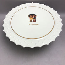 Load image into Gallery viewer, Danbury Mint MJ Hummel Pedestal Cake Plate (5x12)(Box)
