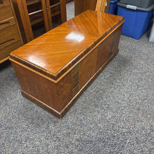 Load image into Gallery viewer, Lane Cedar Chest (19x47x19)
