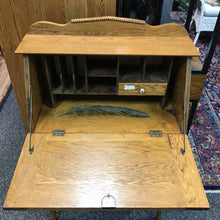 Load image into Gallery viewer, Oak Desk (45x30x12)
