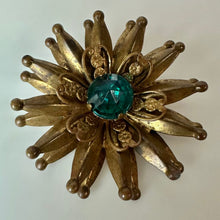 Load image into Gallery viewer, Vintage Emerald Green Center Goldtone Starburst Brooch Pin (2")
