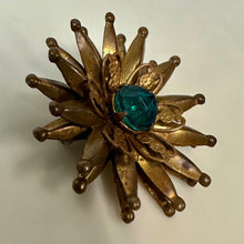 Load image into Gallery viewer, Vintage Emerald Green Center Goldtone Starburst Brooch Pin (2")
