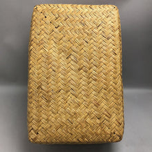 Load image into Gallery viewer, Oblong Woven Basket (7x17x11)
