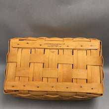 Load image into Gallery viewer, Longaberger Basket (4.5x14.25x10)
