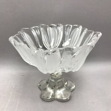 Load image into Gallery viewer, Vintage Mikasa Tulip Satin Frosted Glass Pedestal Bowl (6.5")
