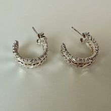 Load image into Gallery viewer, Milor Sterling Chevron Half Hoop Earrings (0.75")
