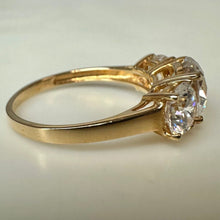 Load image into Gallery viewer, 14K Gold Cubic Zirconia 3-Stone Ring sz 8 (3.2g)
