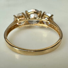 Load image into Gallery viewer, 14K Gold Cubic Zirconia 3-Stone Ring sz 8 (3.2g)

