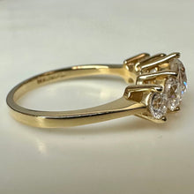 Load image into Gallery viewer, 14K Gold Cubic Zirconia 5-Stone Ring sz 8 (3.5g)
