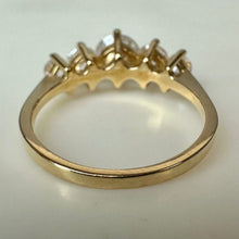 Load image into Gallery viewer, 14K Gold Cubic Zirconia 5-Stone Ring sz 8 (3.5g)
