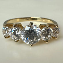 Load image into Gallery viewer, 14K Gold Cubic Zirconia 5-Stone Ring sz 8 (3.5g)
