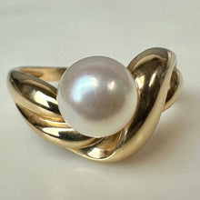 Load image into Gallery viewer, 14K Gold Pearl Ring sz 8 (4.9g)
