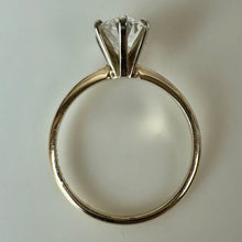 Load image into Gallery viewer, 14K Gold Cubic Zirconia Engagement Ring sz 8 (2.8g)
