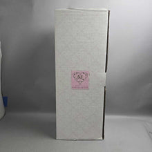 Load image into Gallery viewer, Franklin Mint Maryse Nicole Procelain Doll - Kimberly (~21")
