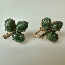 Load image into Gallery viewer, Vintage WRE Gold Filled Green Jade Clover Screw Back Earrings (0.75")
