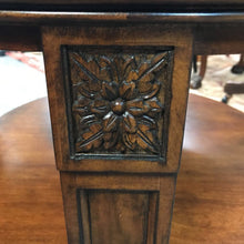 Load image into Gallery viewer, Ethan Allen Round Lamp / End Table (28x28x28)
