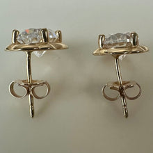 Load image into Gallery viewer, 14K Gold Cubic Zirconia Stud Earrings (2.3g)
