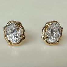 Load image into Gallery viewer, 14K Gold Cubic Zirconia Stud Earrings (2.3g)
