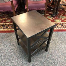 Load image into Gallery viewer, End Table (24x17x15)
